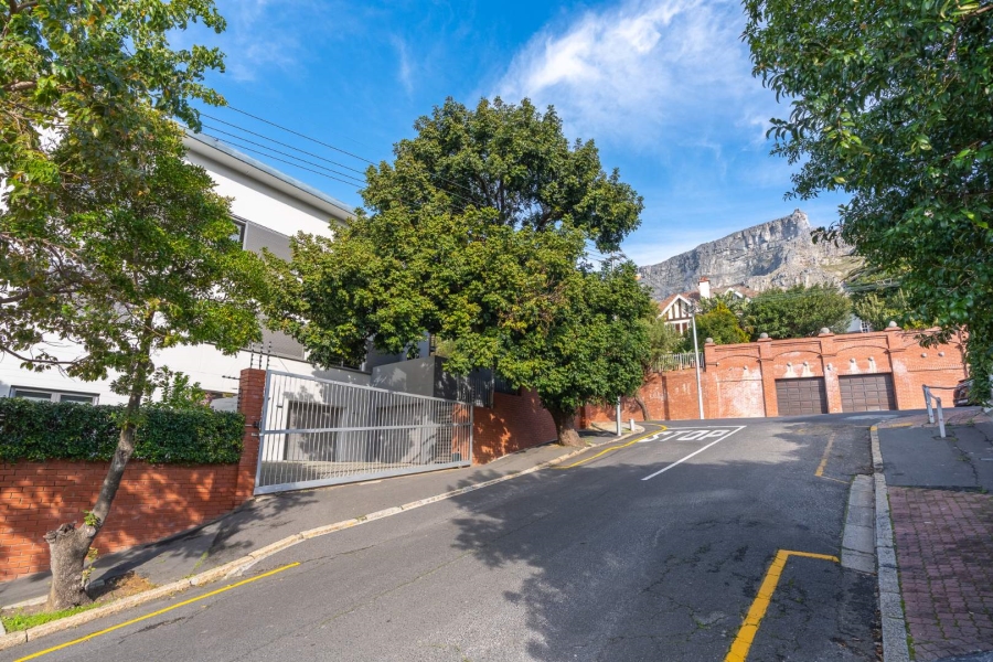 2 Bedroom Property for Sale in Gardens Western Cape